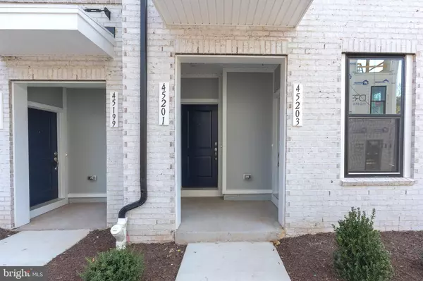 Dulles, VA 20166,45201 DROWES TER