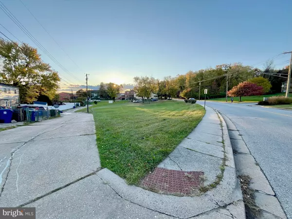 Baltimore, MD 21206,4611 BOWLEYS LN