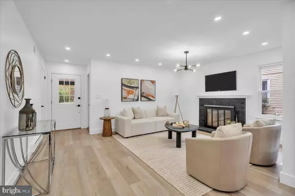 Southampton, NJ 08088,19 DUNSTABLE RD