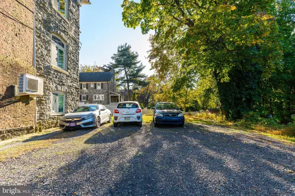 Philadelphia, PA 19119,109-15 CARPENTER LN