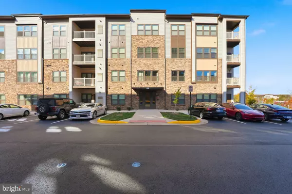 Sterling, VA 20164,46294 MOUNT MILSTEAD TER #305