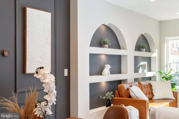 Philadelphia, PA 19146,2033 DICKINSON ST