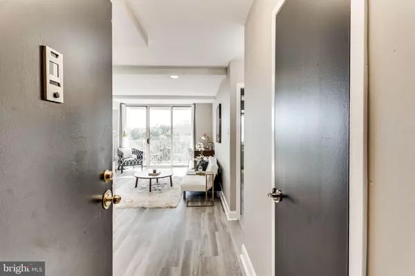 Alexandria, VA 22302,2500 N VAN DORN ST #910