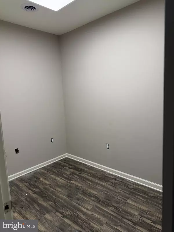 Strasburg, VA 22657,232 W KING ST