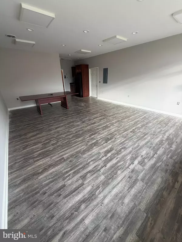 Strasburg, VA 22657,232 W KING ST