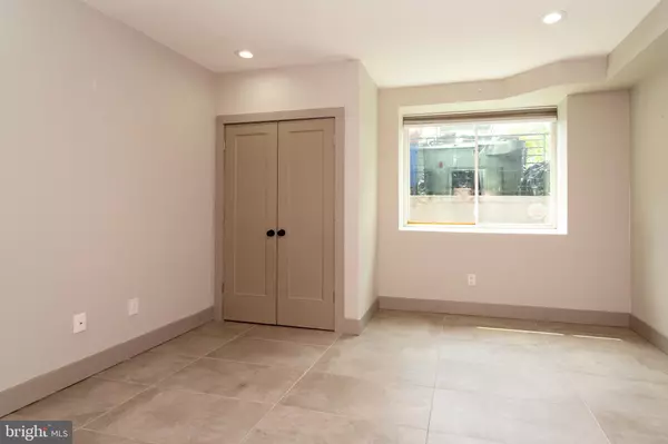 Philadelphia, PA 19121,1533 N 33RD ST #1