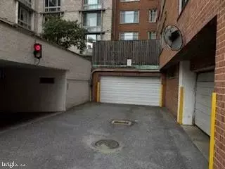 Washington, DC 20037,950 25TH ST NW