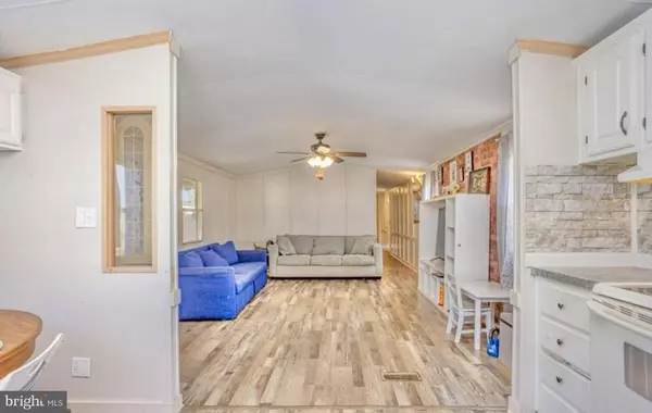 Dundalk, MD 21222,217 ROBWOOD RD.