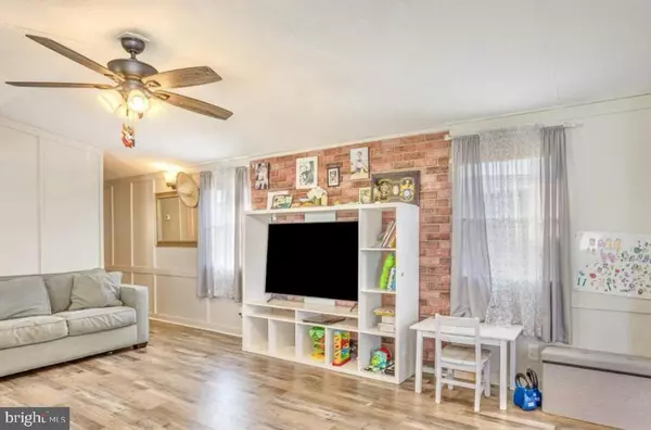 Dundalk, MD 21222,217 ROBWOOD RD.