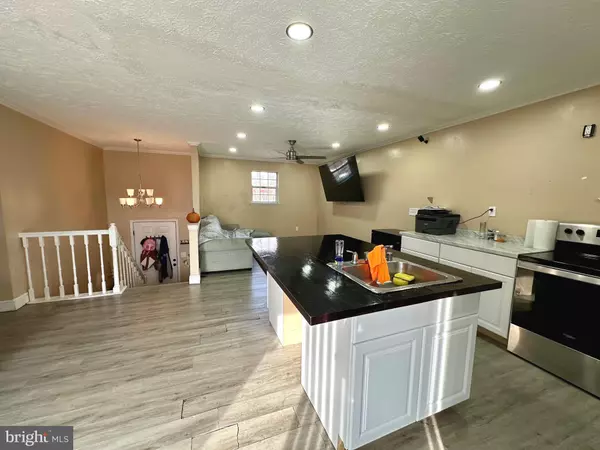 Brooklyn, MD 21225,329 10TH