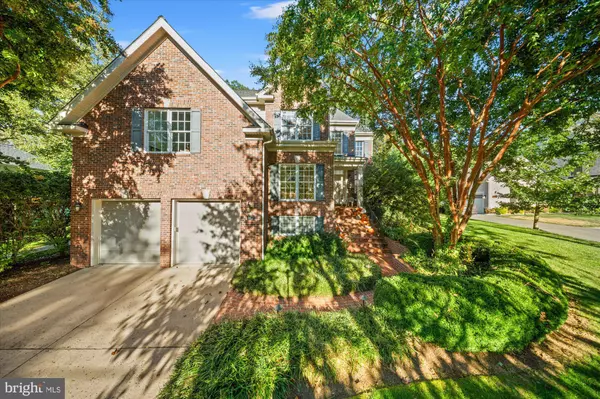 Alexandria, VA 22308,8413 W BOULEVARD DR