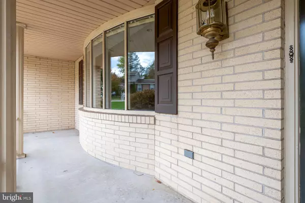 York, PA 17402,3045 ROUND HILL RD