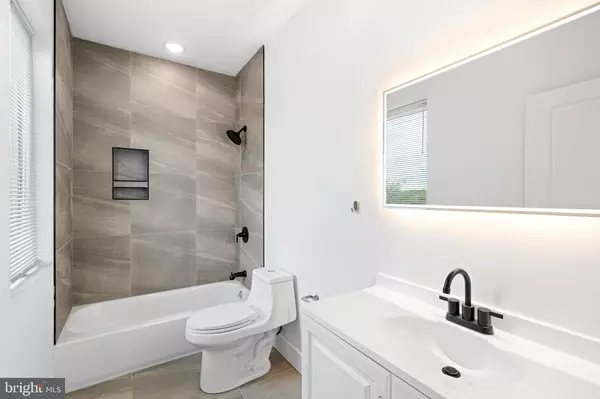 Philadelphia, PA 19104,929 N 40TH ST #A