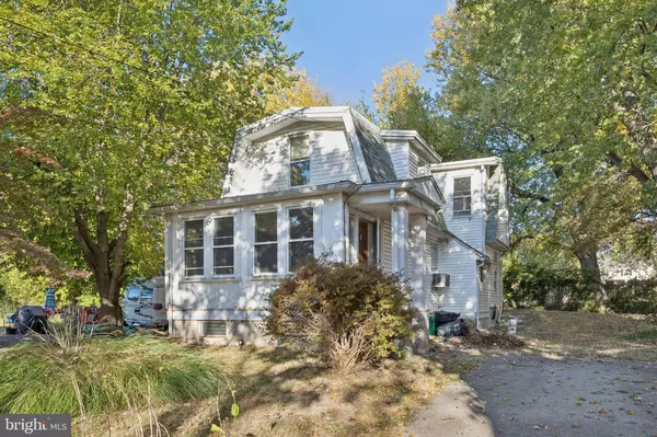 821 LAWNTON TER, Glenolden, PA 19036