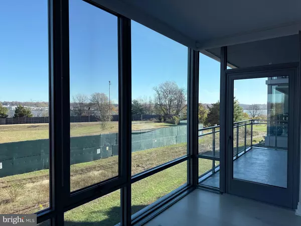 Alexandria, VA 22314,1201 N ROYAL ST #206