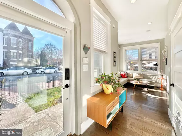 Washington, DC 20001,85 R ST NW