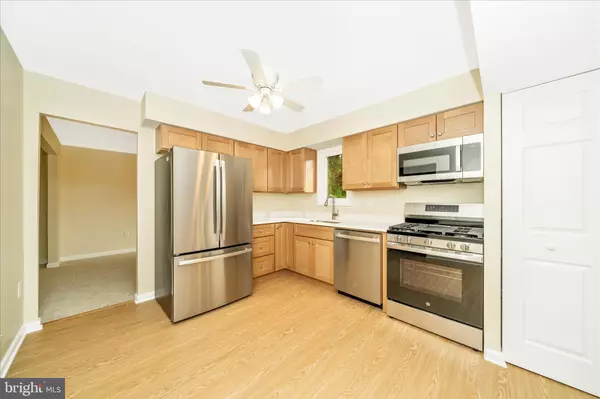 Gaithersburg, MD 20878,15428 PEACH LEAF DR