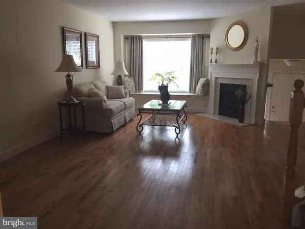 Merchantville, NJ 08109,5 CRUMP LN