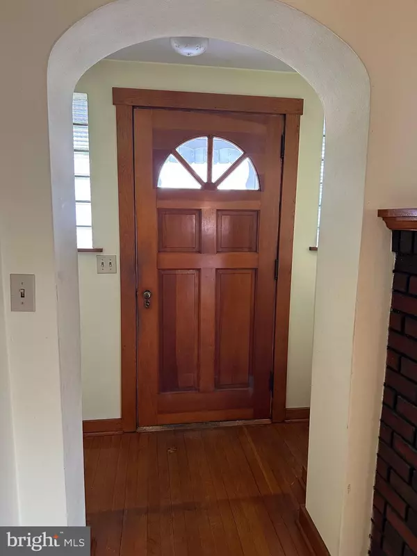 Lewistown, PA 17044,11 FIRST ST