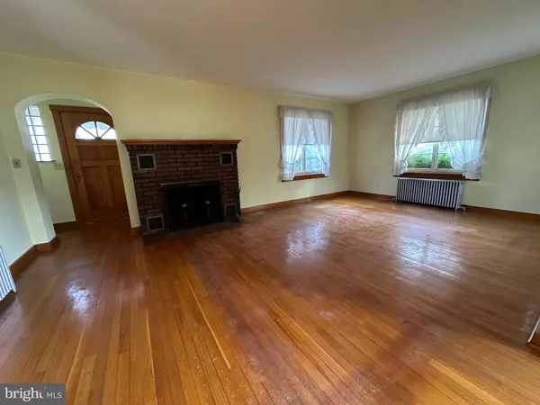 Lewistown, PA 17044,11 FIRST ST