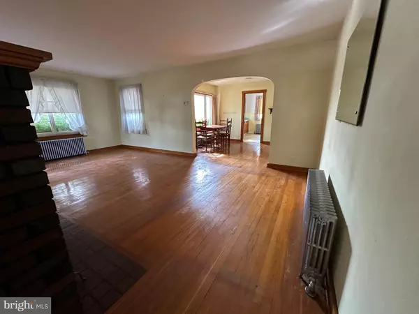 Lewistown, PA 17044,11 FIRST ST