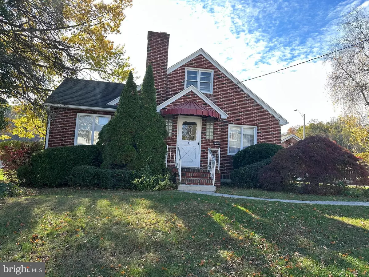 Lewistown, PA 17044,11 FIRST ST