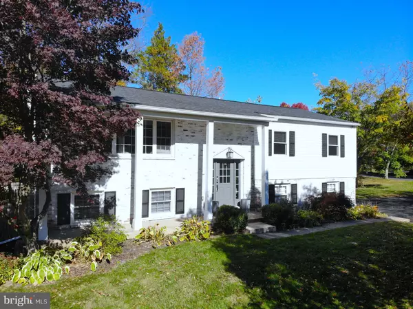1 ORCHARD LN, Doylestown, PA 18901