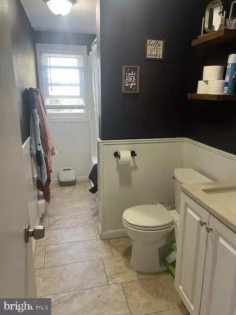 Tuckerton, NJ 08087,328 LAKE CHAMPLAIN DR