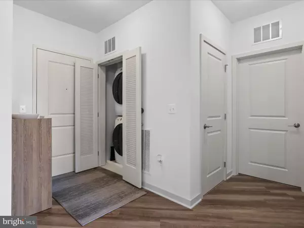 Fairfax, VA 22030,10755 FAIRGROUNDS DR #223