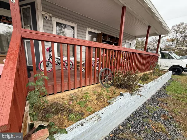 Kearneysville, WV 25430,6468 CHARLES TOWN RD