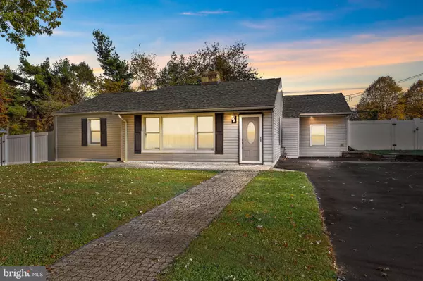 11 HILLTOP RD, Feasterville Trevose, PA 19053