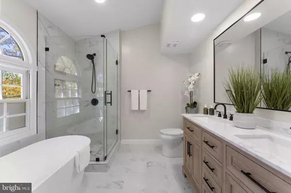 Centreville, VA 20120,14608 BATTERY RIDGE LN