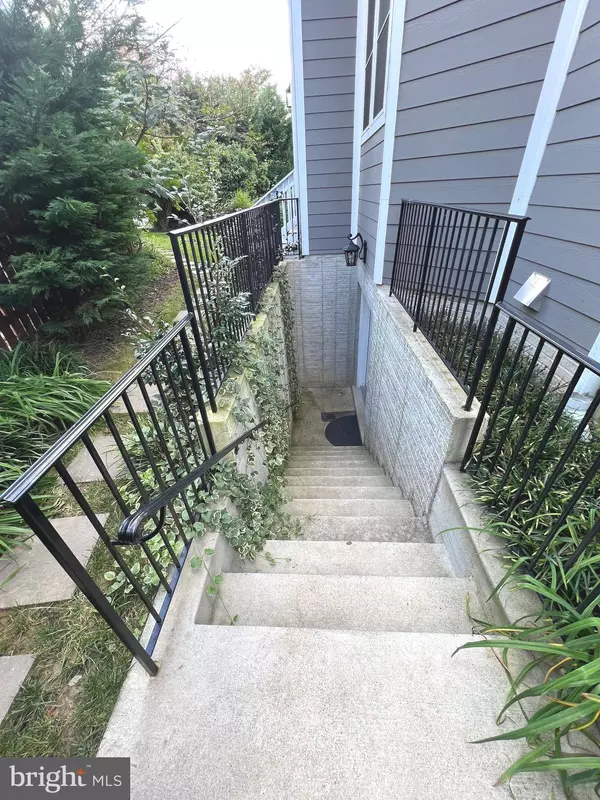 Falls Church, VA 22043,7634 SHREVE RD