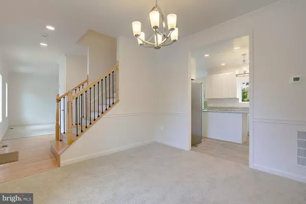 Washington, DC 20032,816 BARNABY STREET SE