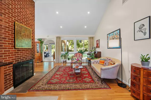 Bethesda, MD 20814,5929 AVON DR