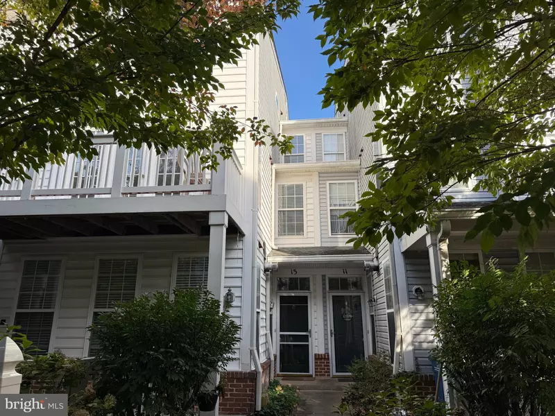 13 CRUSADER CT, Germantown, MD 20874
