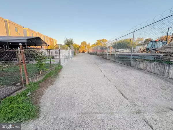 Philadelphia, PA 19120,136 W CLARKSON AVE