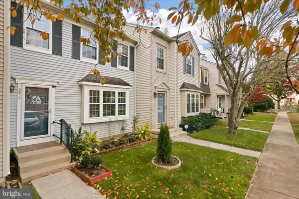 Centreville, VA 20121,5817 WATERDALE CT