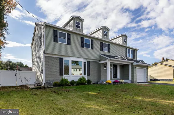 Beverly, NJ 08010,208 REGENCY RD