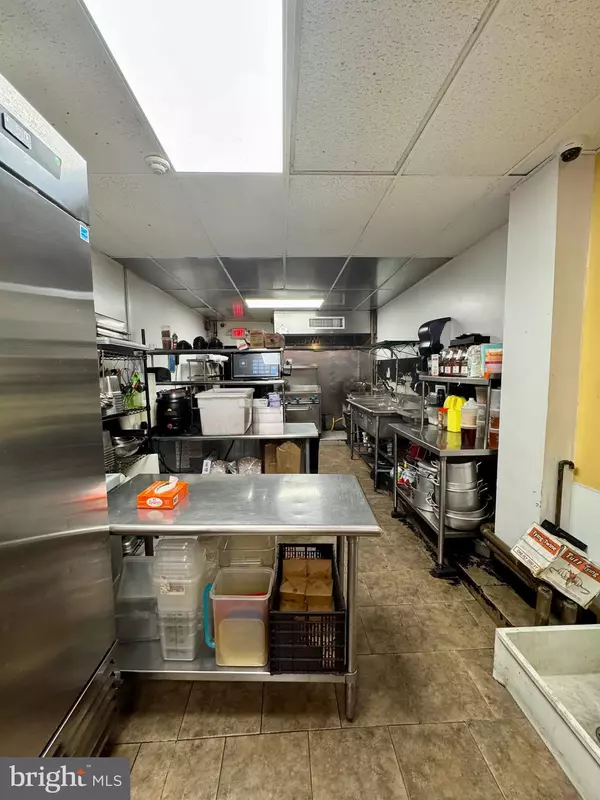 Philadelphia, PA 19125,413 E GIRARD AVE