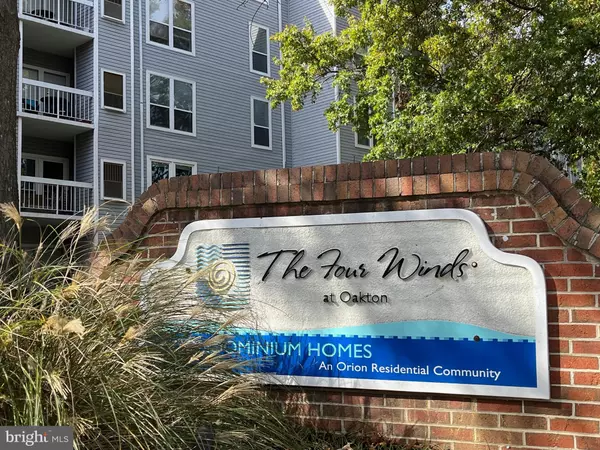 Oakton, VA 22124,10248 APPALACHIAN CIR #1-B2