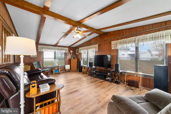 North Wales, PA 19454,252 FAWN VALLEY CT