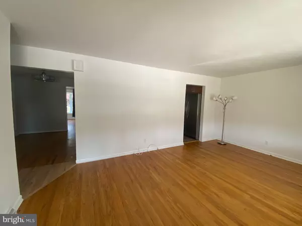 Glassboro, NJ 08028,28 FAIRMOUNT DR