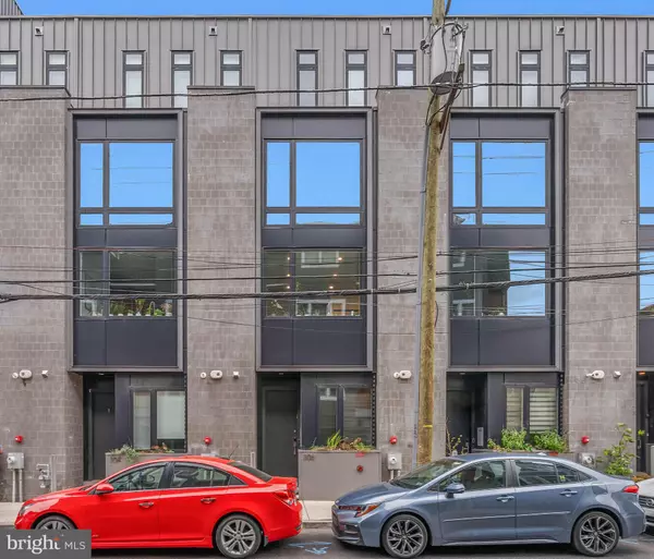 Philadelphia, PA 19123,306 POPLAR ST