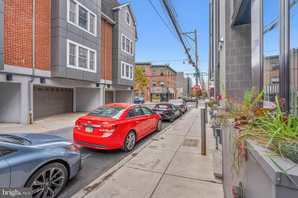 Philadelphia, PA 19123,306 POPLAR ST