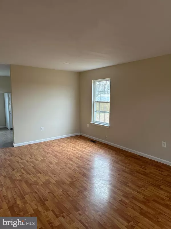 Warsaw, VA 22572,1110 FINCHS HILL ROAD