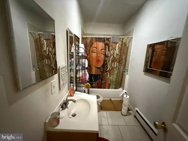 Trenton, NJ 08618,1469 W STATE ST