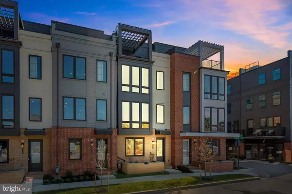 Alexandria, VA 22301,2605 FALL LINE ST