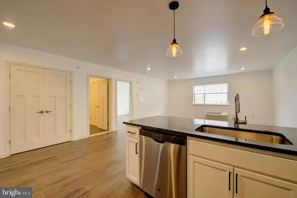 Philadelphia, PA 19128,6649 RIDGE AVE #B201