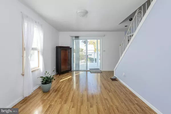 Paulsboro, NJ 08066,212 E JEFFERSON ST